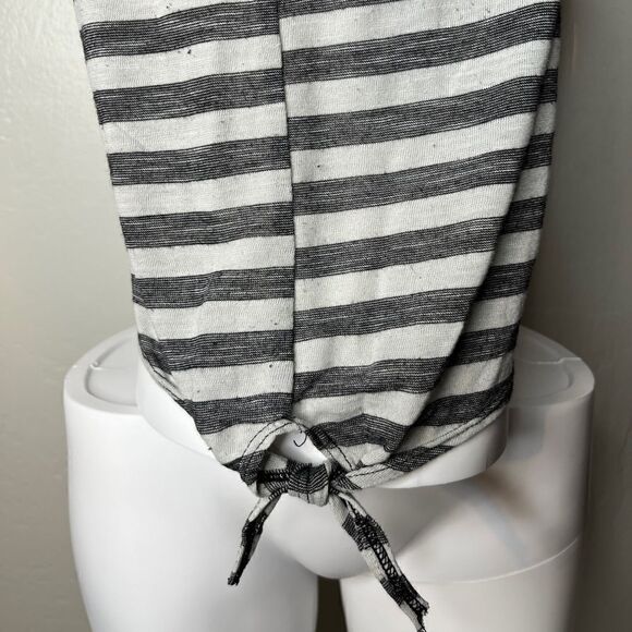 Venley Horizontal Striped GCU Cropped Tank Top Grey Size Small - Picture 4 of 4